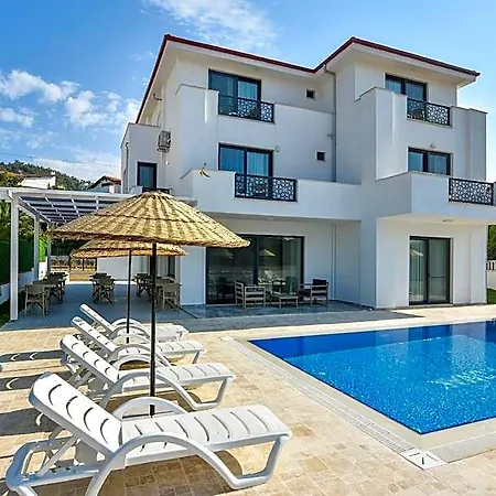 Beyaz Hotell 3*